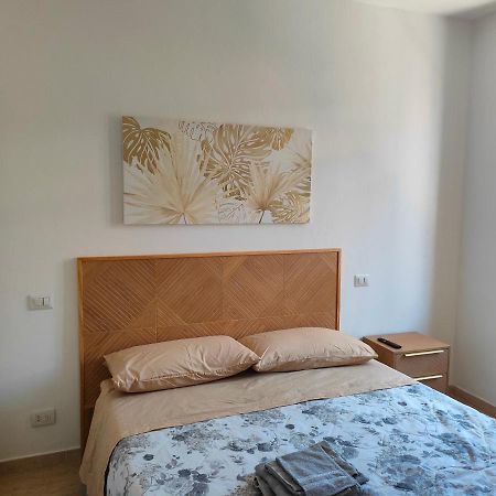 Апартаменты Da Paolo E Laura - In Centro A San Benedetto Сан-Бенедетто-дель-Тронто Экстерьер фото